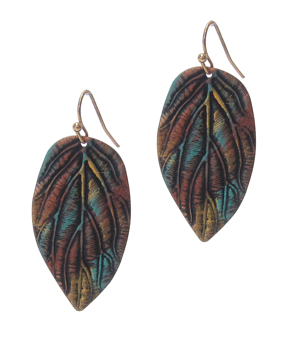 Vintage rustic metal earring - leaf