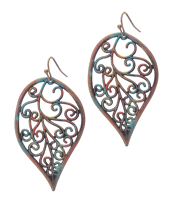 Vintage rustic metal earring - leaf