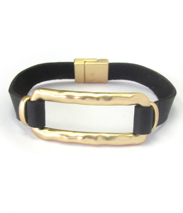 Hammered metal squre ring and leather band magnetic bracelet