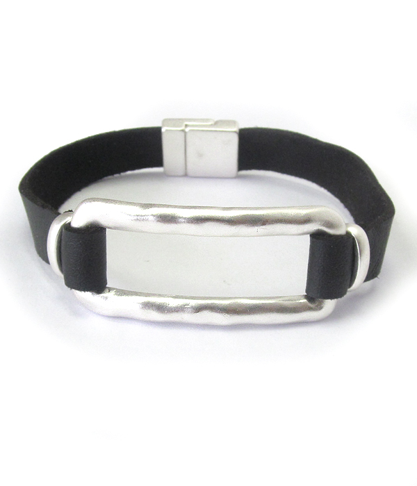 Hammered metal squre ring and leather band magnetic bracelet