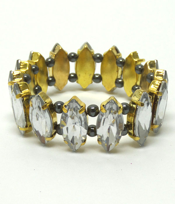 Linked stones and beads bracelet