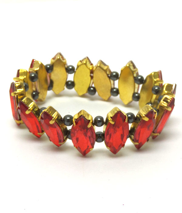 Linked stones and beads bracelet 