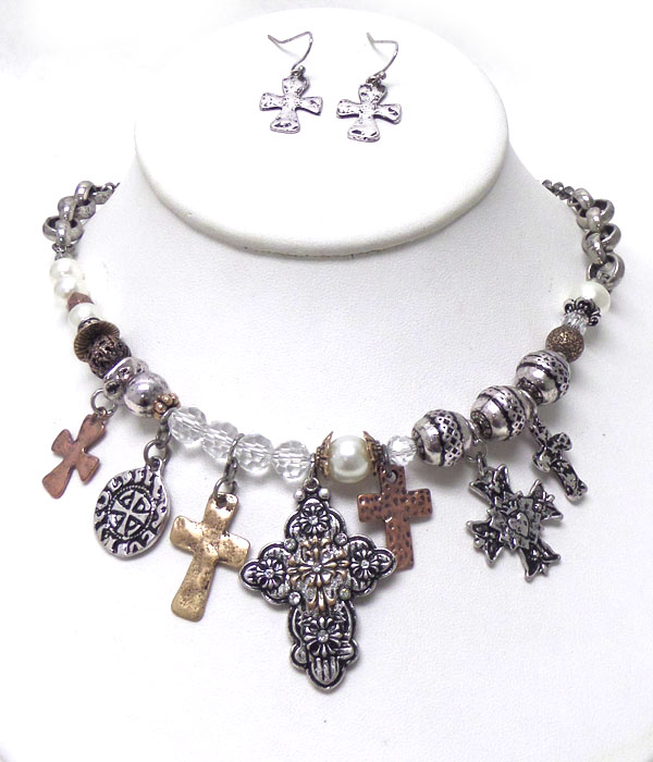 Vinatage look multi textured cross charm and pearl chain necklace set