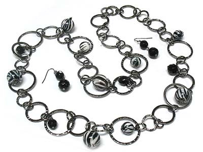 Multi animal skin pattern beads and metal ring necklace and earring set 