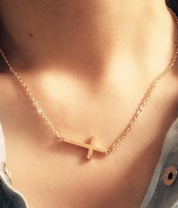 Side cross necklace - etsy style
