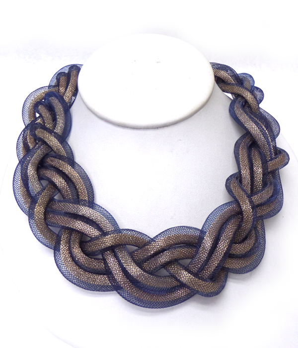 Twisted mesh chain chunky necklace