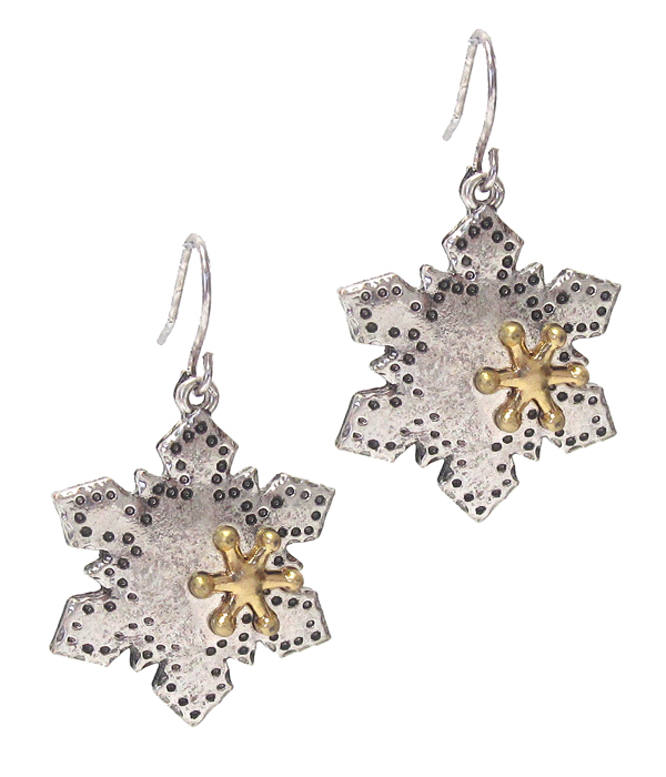 Christmas theme snow flake earring