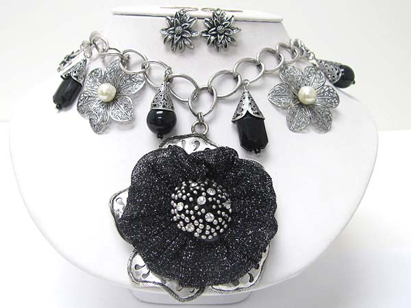 CRYSTAL AND CHIFFON MESH DECO METAL FLOWER PENDANT AND DANGLES NECKLACE EARRING SET