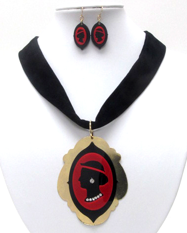 Crystal embeded goddess pendant necklace earring set