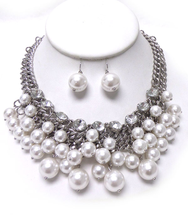 Chunky pearl and crystals necklace set 