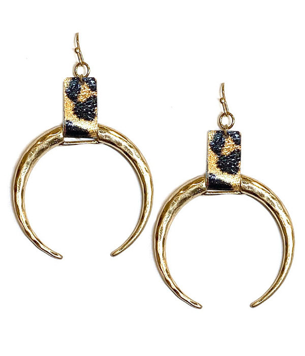 ANIMAL PRINT LEATHERETTE AND METAL HORN EARRING