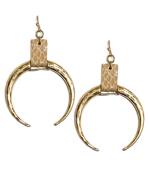 ANIMAL PRINT LEATHERETTE AND METAL HORN EARRING