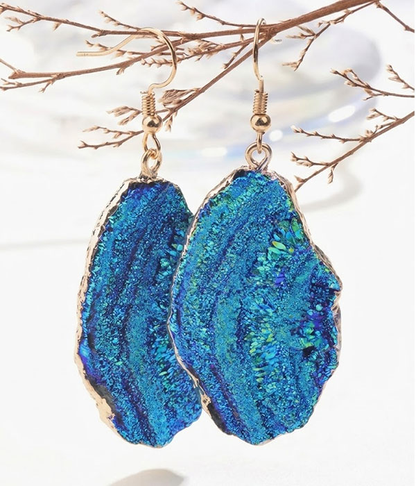 Asymmetric stone earring