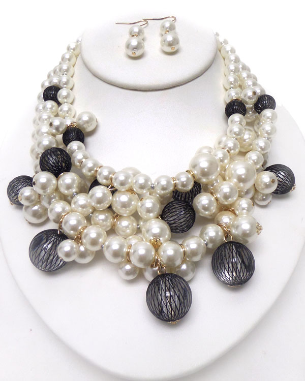 Chunky layered pearl necklace set
