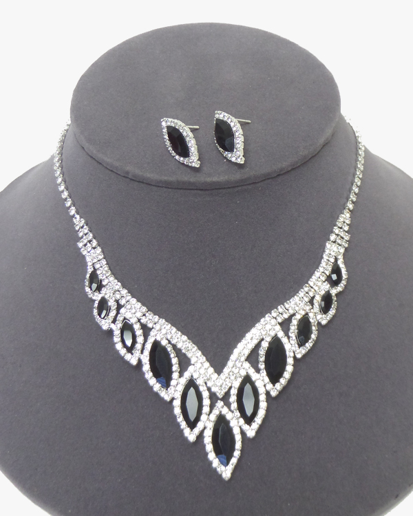 Single layer crystals linked necklace set 