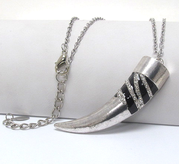 CRYSTAL AND EPOXY DECO METAL HORN PENDANT LONG NECKLACE