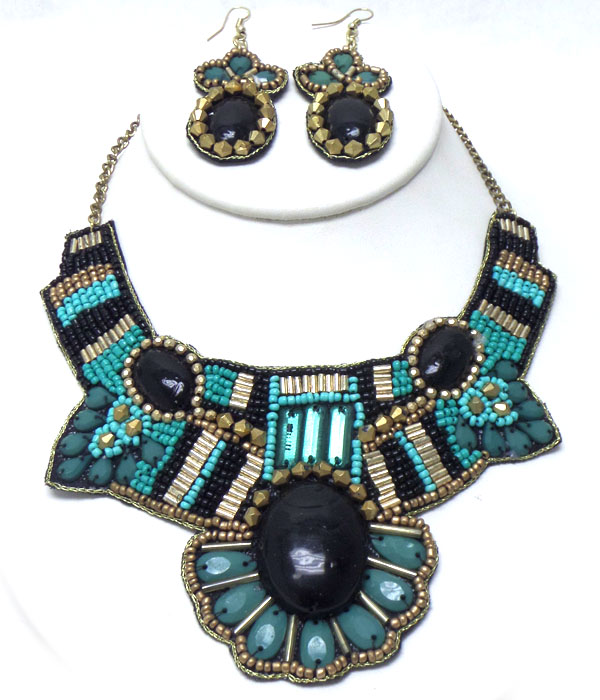 Multi seedbeads pattern with stones bib necklace set
