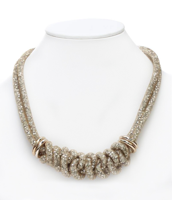 Multi crystal mesh chain twist necklace