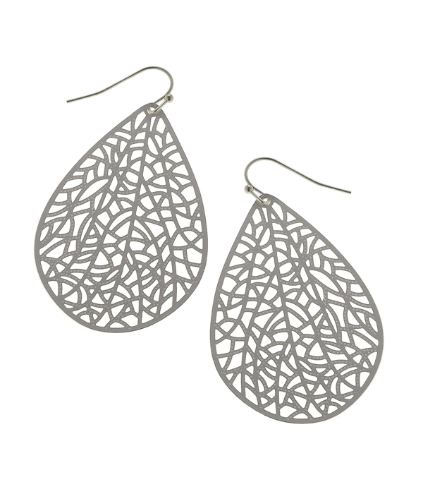 Metal filigree teardrop earring
