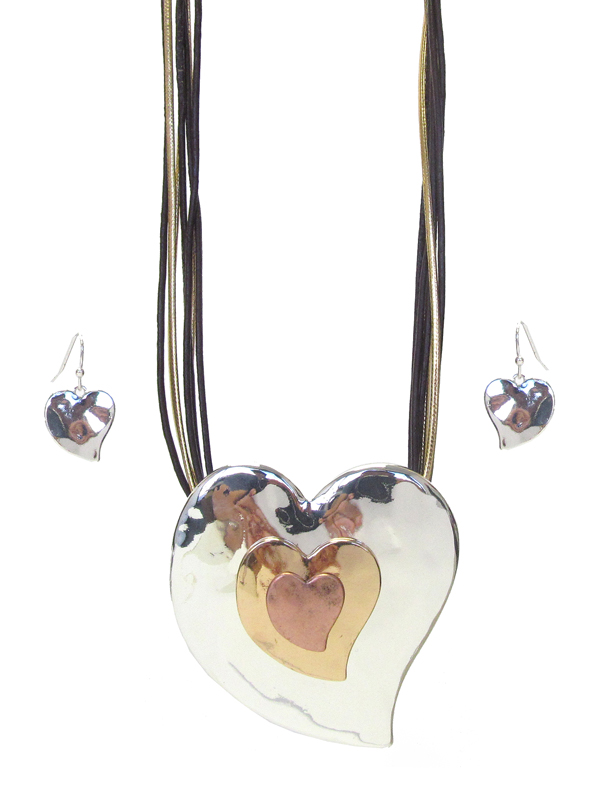 CHUNKY PENDANT AND MULTI CORD NECKLACE SET - HEART