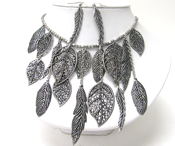 Detail metal leaved dangle necklace earring set