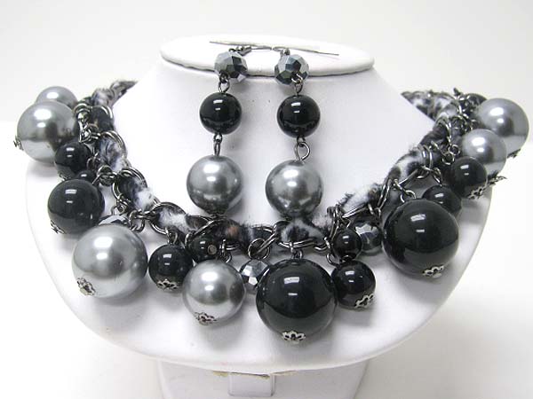 Mixed ball and animal print suede line necklace earring set