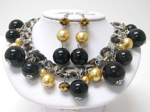 Mixed ball and animal print suede line necklace earring set