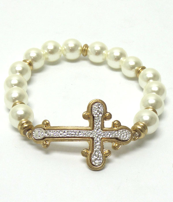 Metal cross with pearls bracelet