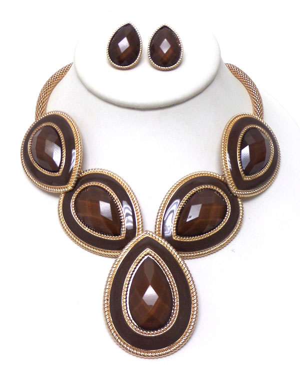 Chunky five teardrop shape facet glass deco necklace set