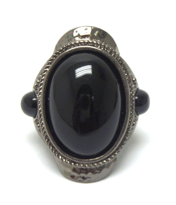 Puffy oval stone stretch ring