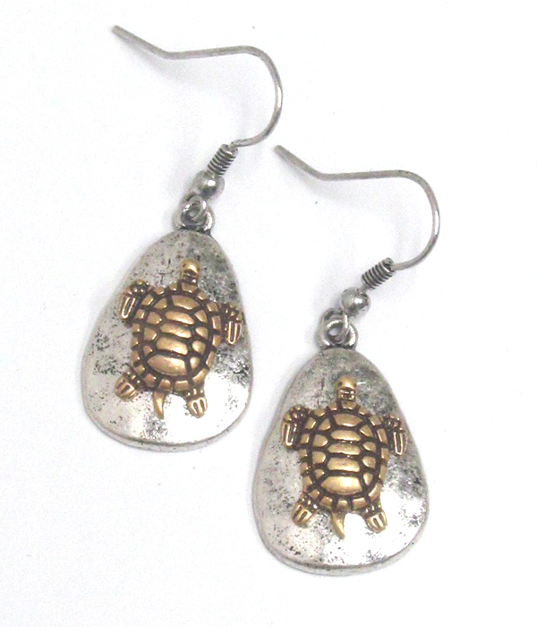 Chicos style vintage metal turtle earring
