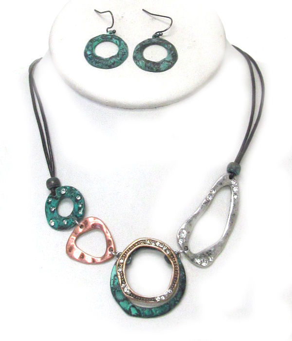 CHICOS STYLE VINTAGE METAL LINK NECKLACE SET