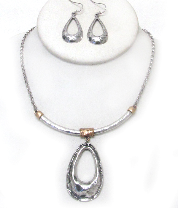 Chicos style vintage metal teardrop necklace set