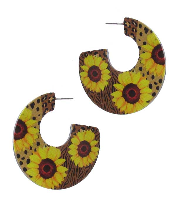 Serape pattern natural wood hoop earring