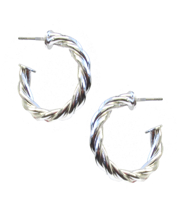 TWIST METAL HOOP EARRING