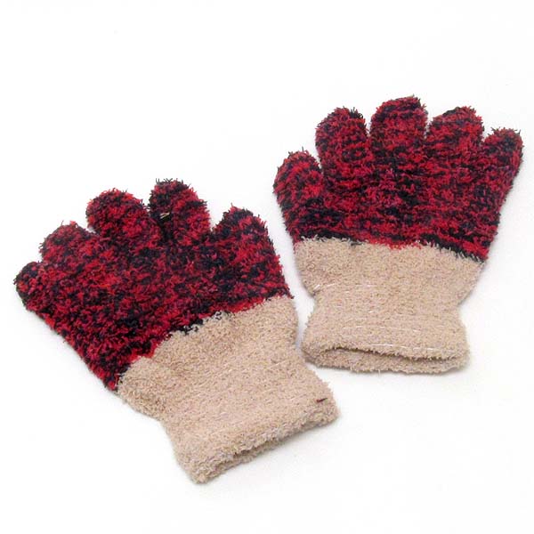 Fluffy winter gloves