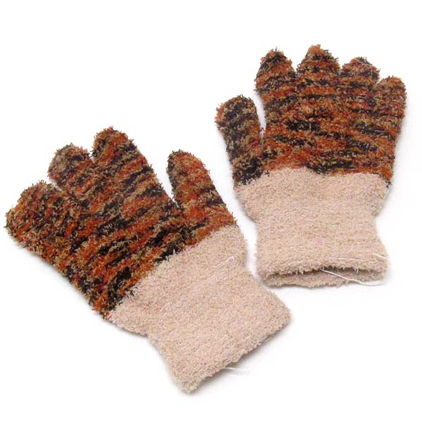 Fluffy winter gloves