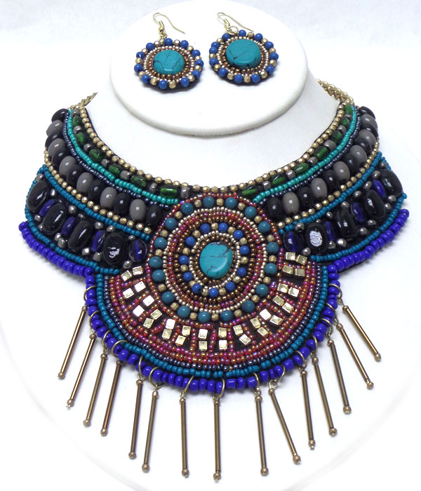 Multi layer pattern of seedbeads and crystals necklace set