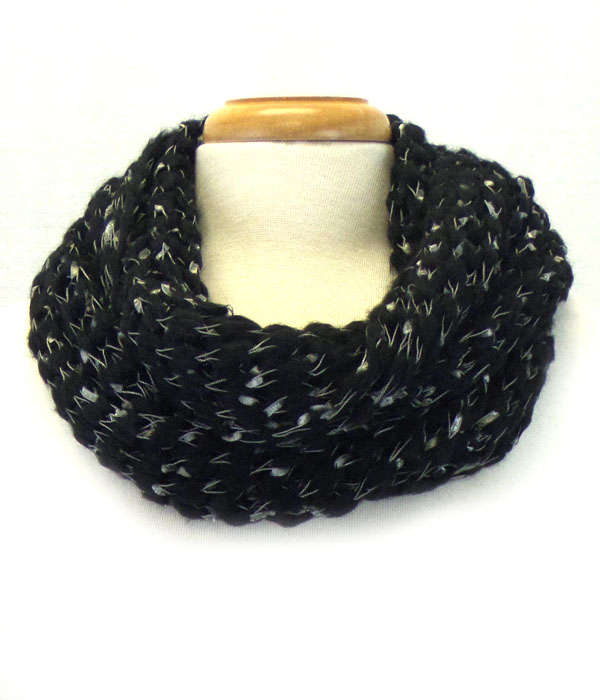 Crochet knitted loop scarf