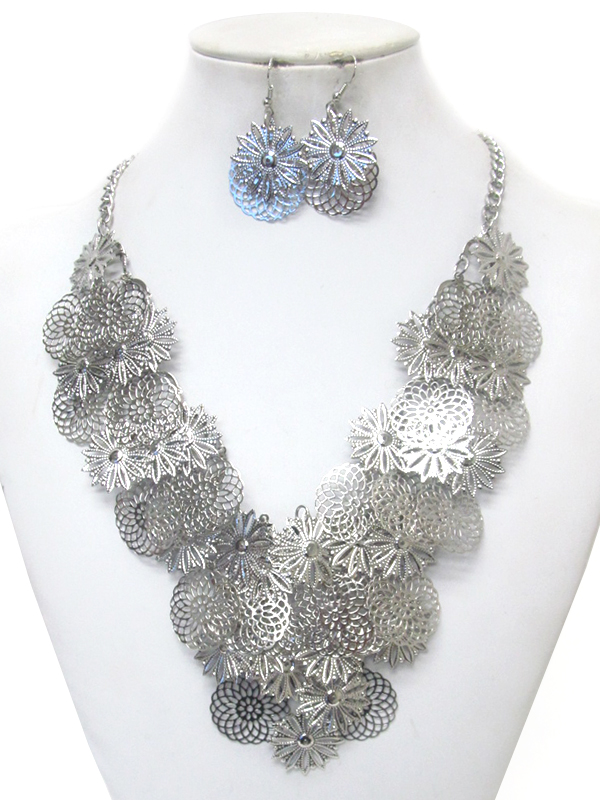 Metal filigree multi flower mix necklace set