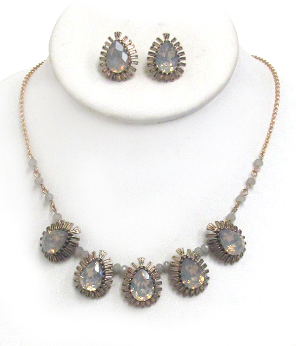 OPAL CRYSTALS NECKLACE SET