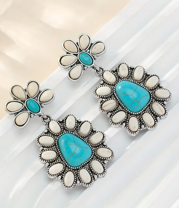 Western theme turquoise earring