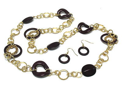 Multi shape acrylic and metal chian necklace set