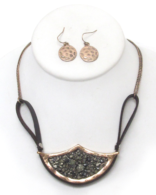 Handmade natural stone stud and leather chain necklace set