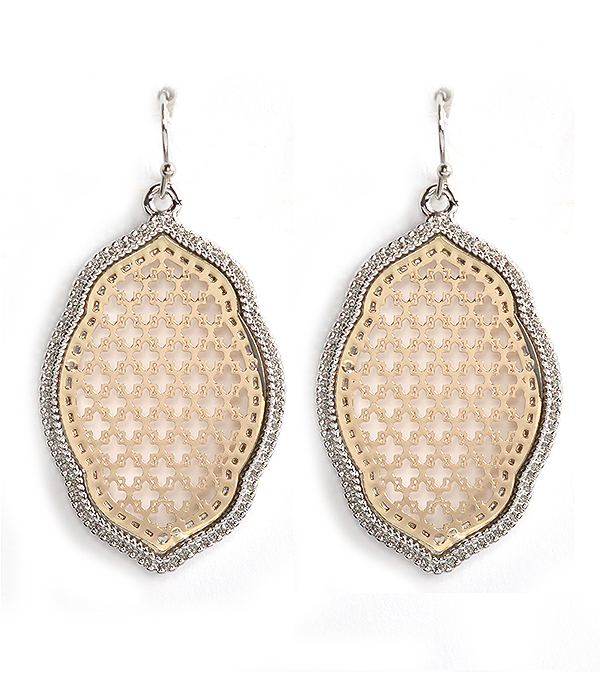 Metal filigree earring