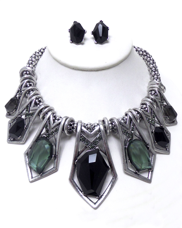 Textured metal with stone necklace set 