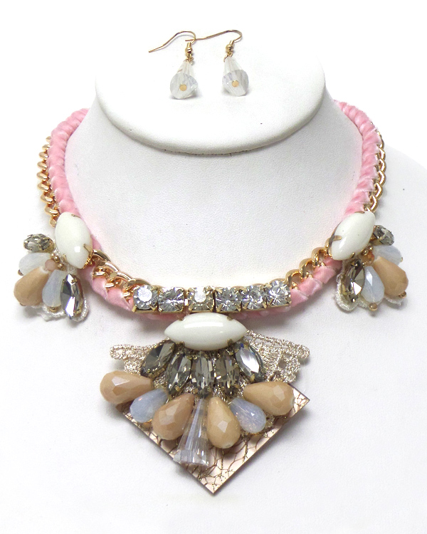 Lace with chain and beads necklace set