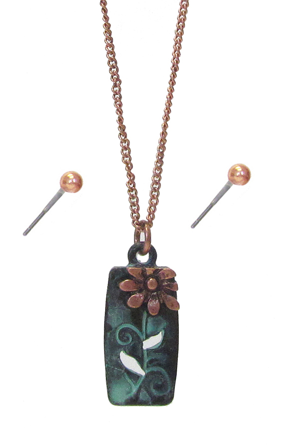 Flower pendant necklace set