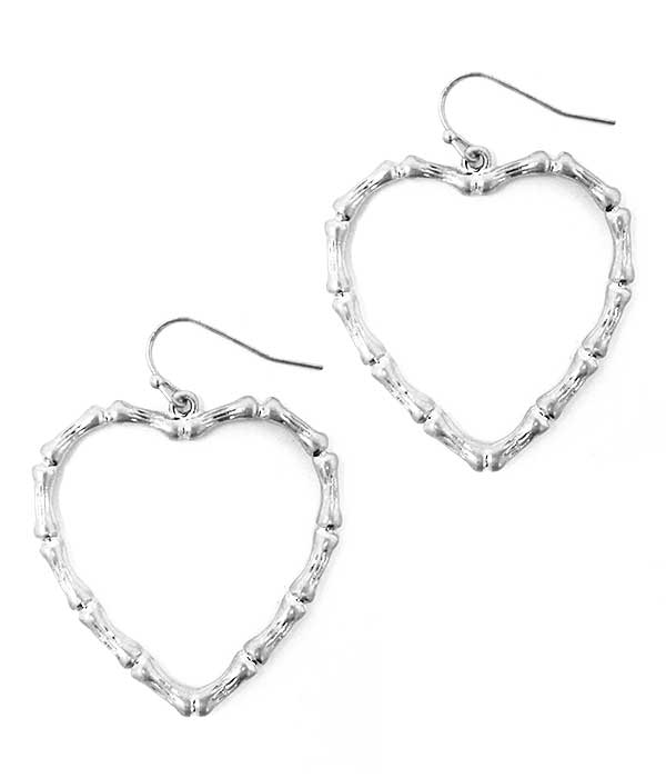 METAL BAMBOO HEART EARRING