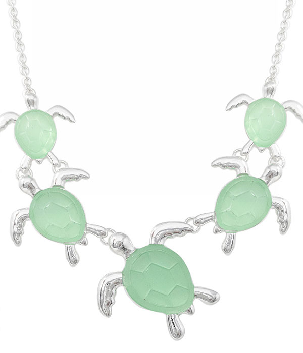 Turtle link necklace